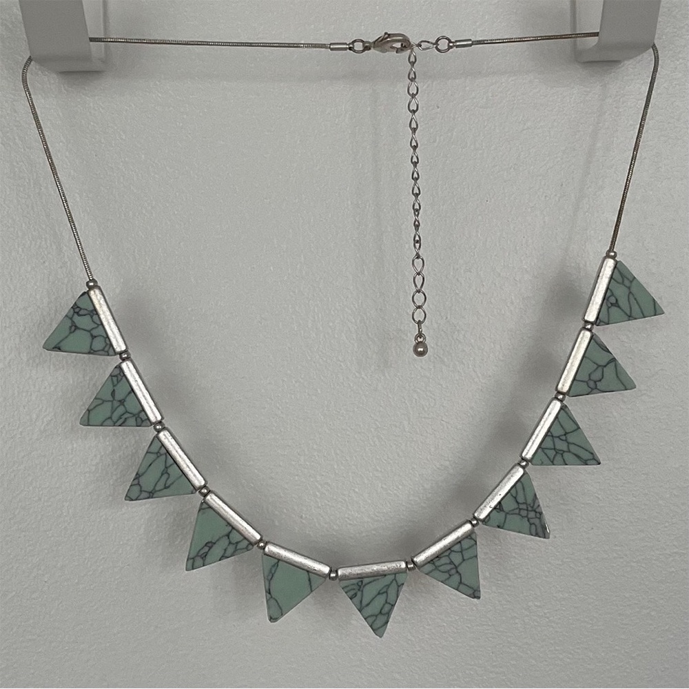 Universal Thread Triangle Stone Semi-Precious Turquoise Fashion Necklace - Picture 2 of 2